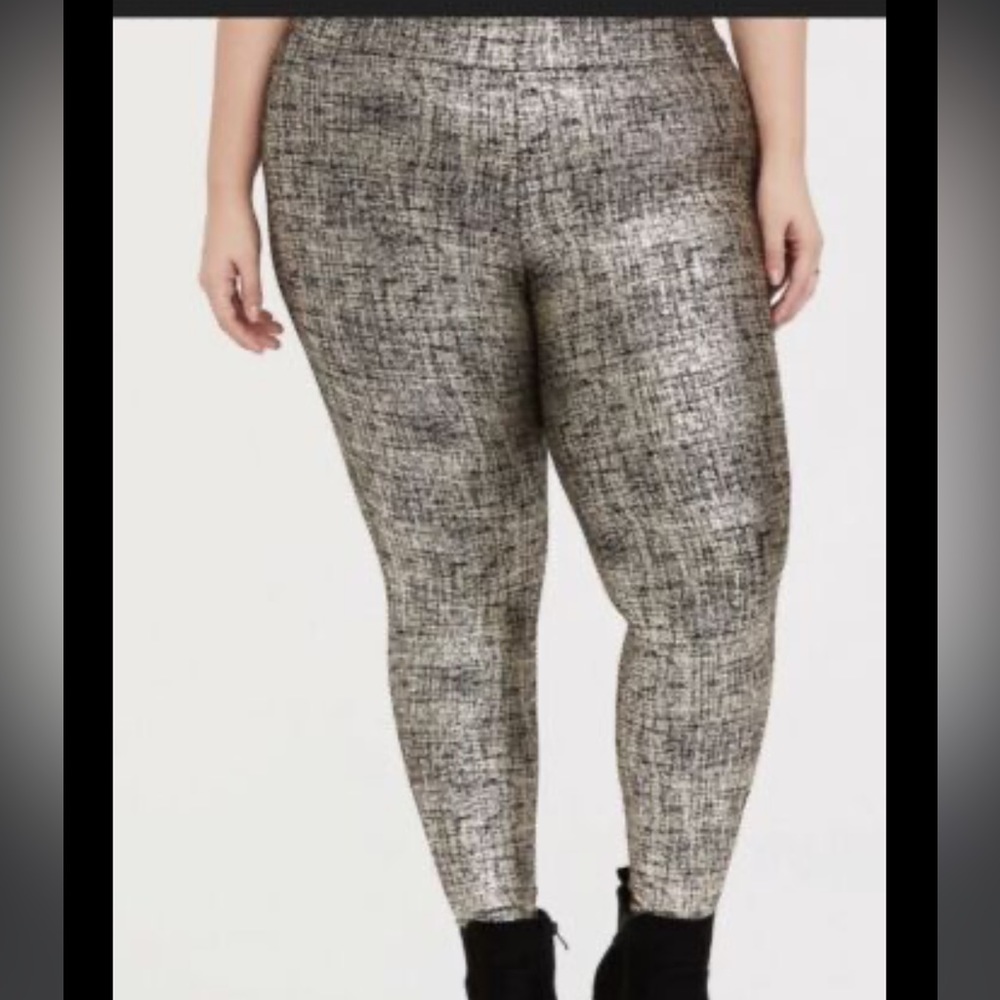 Torrid Foil Metallic leggings